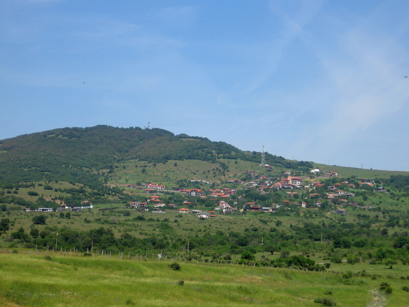 Село Емона, изглед от изток