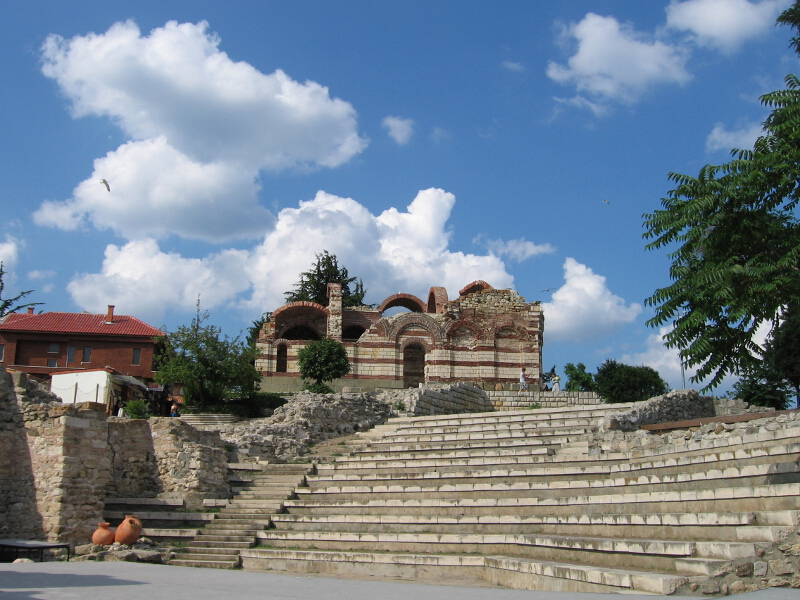 Амфитеатърът