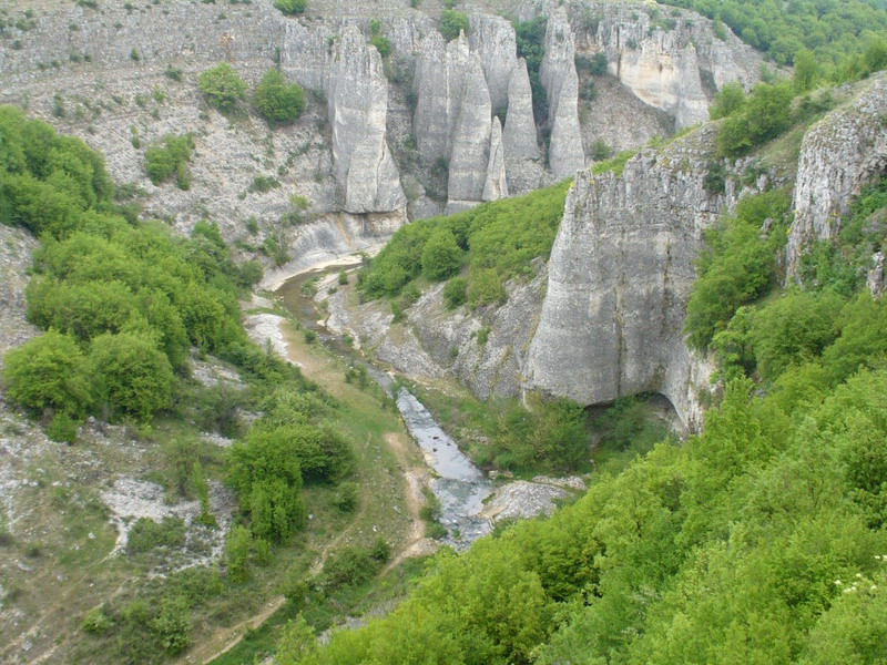 Долината на река Ръчене