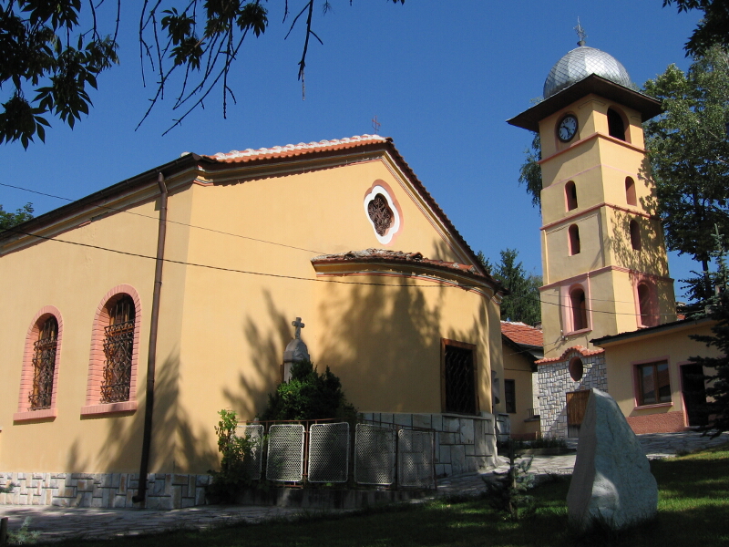 Възрожденската църква "Св. Троица" в кв. Каменица