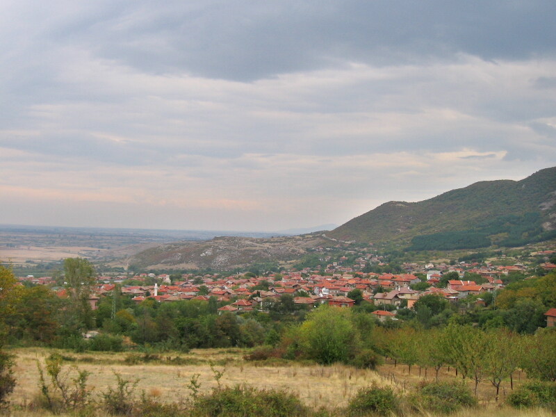 Изглед на гр. Куклен от югозапад