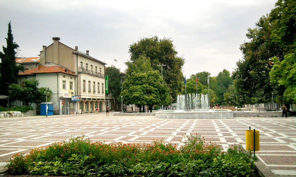 Централният площад