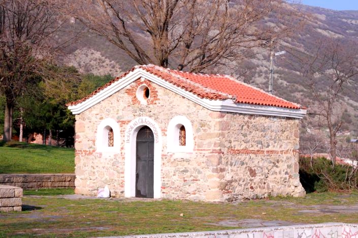 Параклисът "Покров Богородичен" построен на мястото на Бялата черква